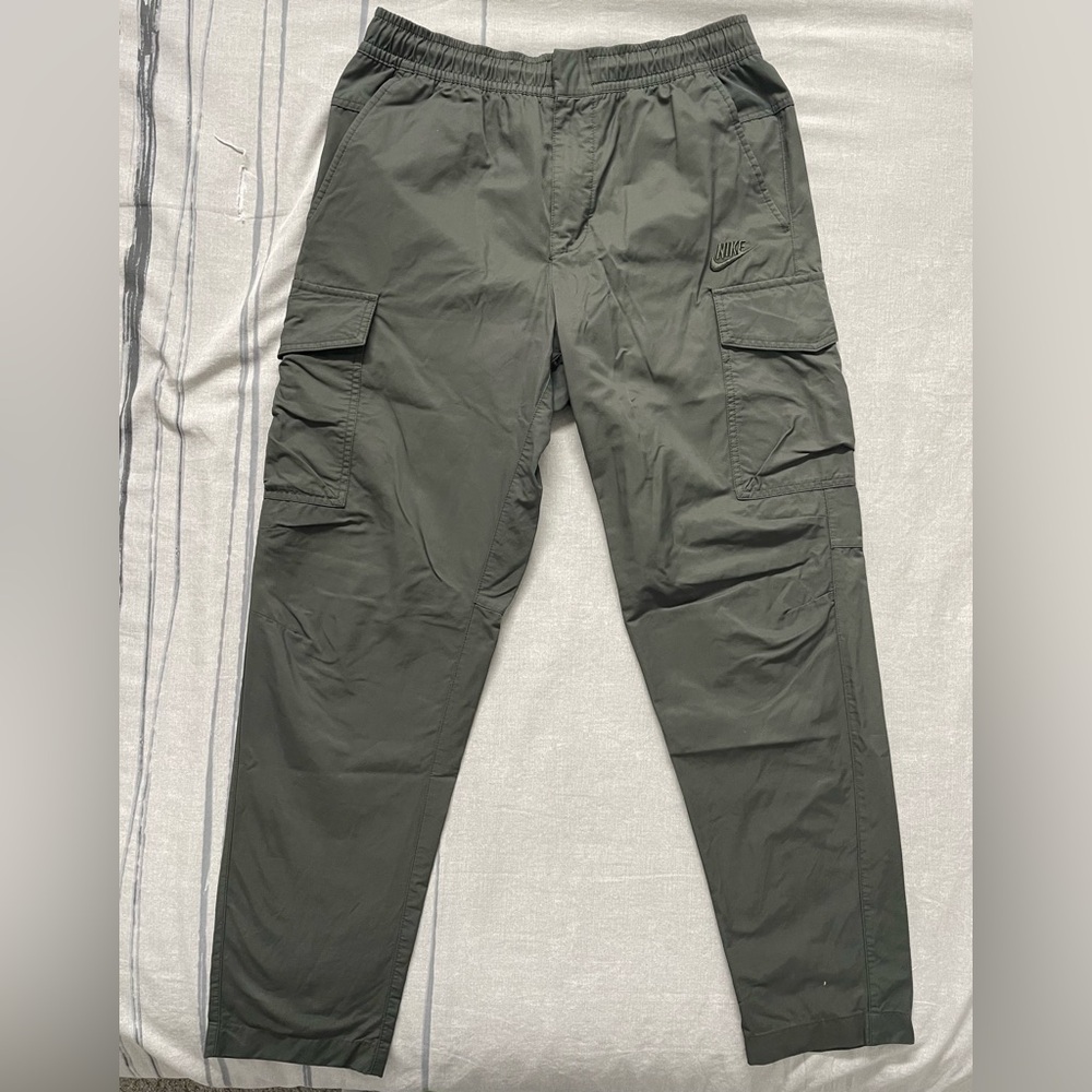 Nike Sportswear Tech Woven Taper Cargo Pants